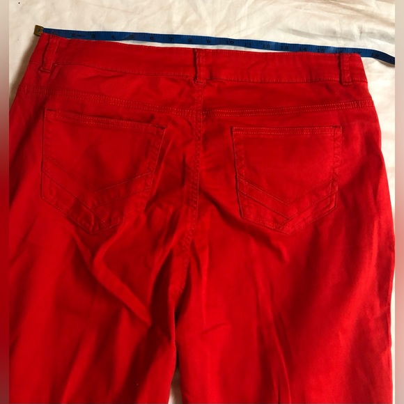 ASHLEY STEWART RED JEANS SIZE: 16 - Picture 8 of 10